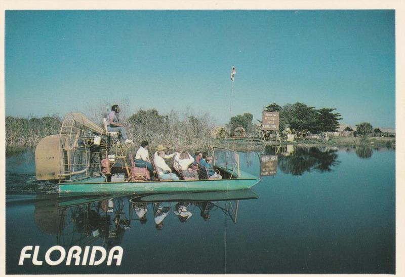 Airboat in Florida - Micoosukee Indian Village Tamiami Trail