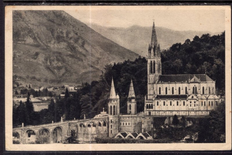 La Basilique et le Pic du Jer,Lourdes,France BIN