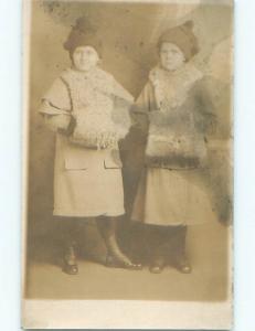 Pre-1918 rppc FASHION - BOTH WOMEN HAVE MUFF HAND WARMERS & WINTER HATS o2026