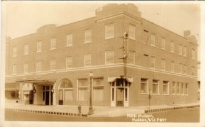 PC CPA US, WI, HUDSON, HOTEL HUDSON, VINTAGE REAL PHOTO POSTCARD (b6717)