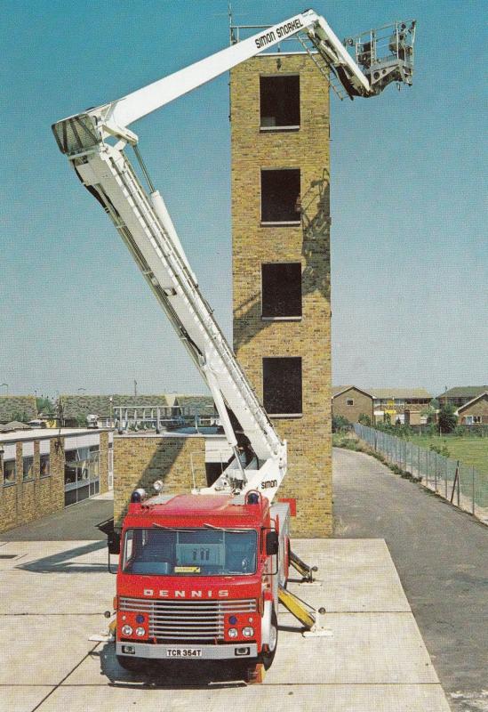 Hestair Dennis Delta II Hydraulic Platform Fire Engine Brigade Postcard