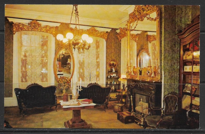 Mississippi, Natchez - Greenleaves Family Parlor - [MS-041]