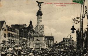 CPA REIMS - Fontaine Sube et Place Drouet-d'Erlon un jour de Fete (742934)