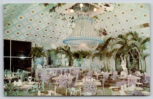 Clearwater FL~Chandelier Room @ The Kapok Tree Inn~Publ Frank Leslie~Vintage PC