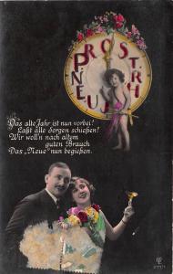 BG14570 couple with champagne  and child   neujahr new year germany