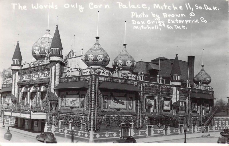 Real Photo, RPPC, 1945, Corn Palace, Mitchell, SD,Old Postcard