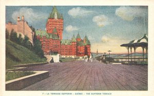 Quebec Canada, The Dufferin Terrace Château Frontenac CAN Vintage Postcard c1920