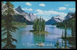 Maligne Lake in Jasper Park