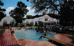 Gulfport Mississippi 1950s Postcard Alamo Plaza Courts Motel Swimming Pool