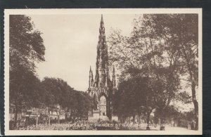 Scotland Postcard - Scott Monument & East Princes St Gardens, Edinburgh RS16863