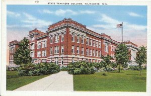 America Postcard - State Teachers College - Milwaukee - Wisconsin   W142