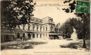 CPA Le VAUCLUSE Illustre - BOLLENE - Place de l'Hotel-de-Ville (512043)