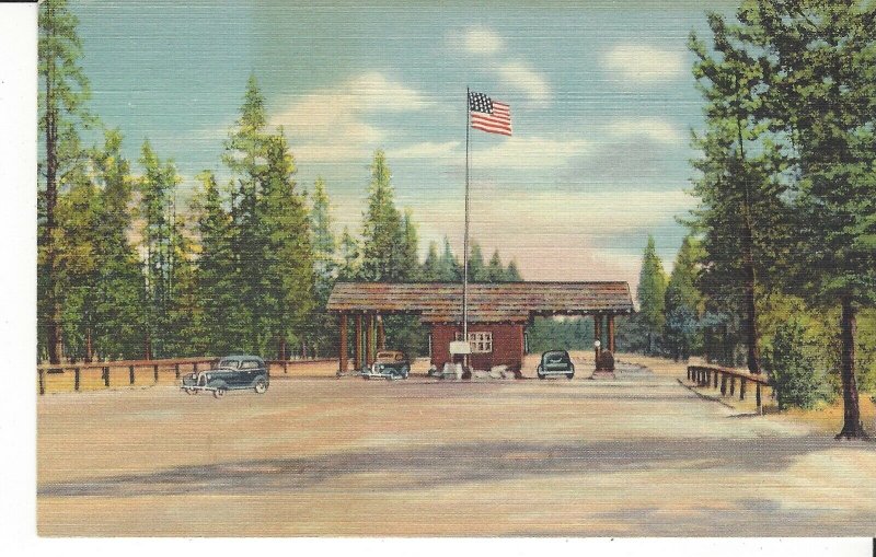 POSTCARD YELLOWSTONE NATIONAL PARK WEST GATE AT WEST YELLOWSTONE