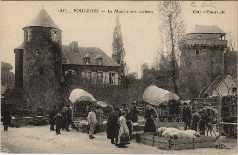 CPA Fougeres Marche aux cochons (1236605)