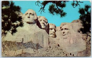 Postcard - Mt. Rushmore National Memorial, Black Hills, South Dakota, USA