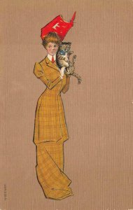 ART DECO WOMAN GLAMOUR CAT EMBOSSED POSTCARD (c. 1910)