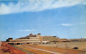 Pittsburgh PA Approach to Airport Terminal Prop Airplanes Postcard