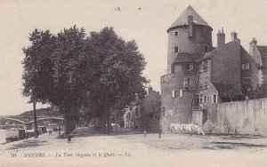 France Nevers La Tour et le Quai