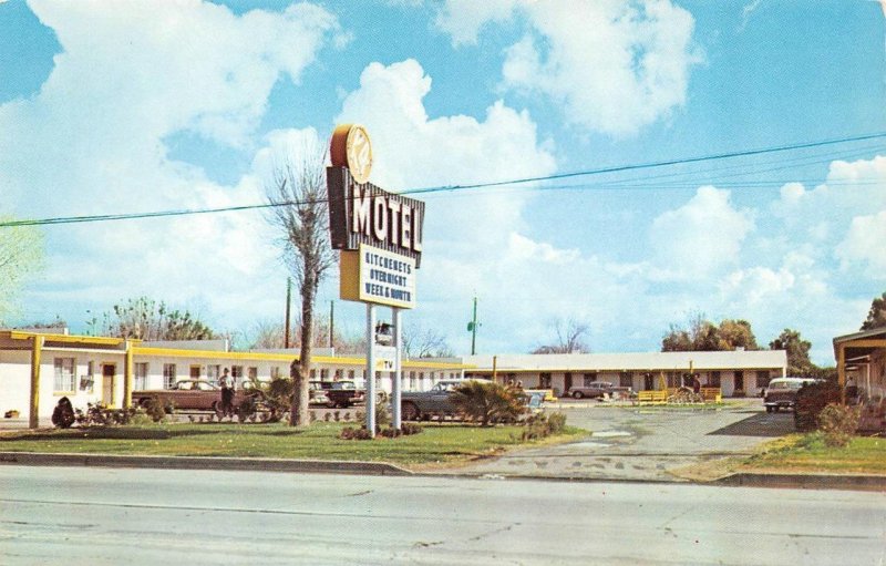 Mesa, AZ Arizona   K4 MOTEL   Roadside  50's Cars  VINTAGE Chrome  Postcard