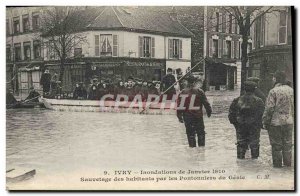 Old Postcard Army Ivry Floods of January 1910 Rescuing people from the pontoo...