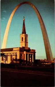 Gateway Arch and the Old Cathedral St. Louis MO Real Photo Postcard PC37