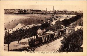 CPA ROYAN - La Plage prise du Family Hotel (480886)