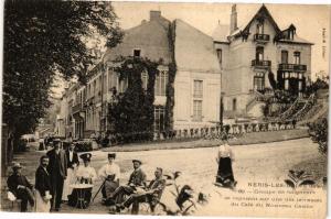 CPA NÉRIS-les-BAINS - Groupe de baigneurs se reposant (262626)