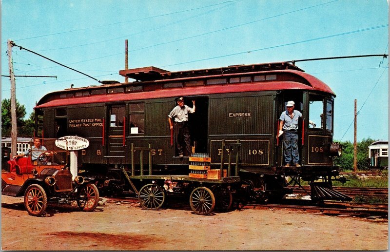 VINTAGE POSTCARD SEASHORE TROLLEY MUSEUM KENNEBUNKPORT MAINE #108 U.S. MAIL USE