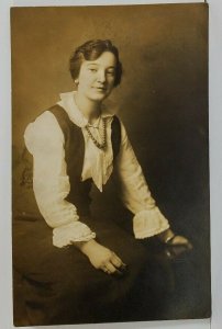 Rppc Lovely Woman Portrait Postcard N18