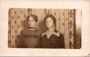 VINTAGE POSTCARD TWO WOMEN IN POSE REAL PHOTO RPPC CYKO PRINTED 1904-1920