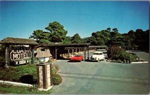 Roadside~Fort Bragg California~Coast Motel~1950s Postcard JL9