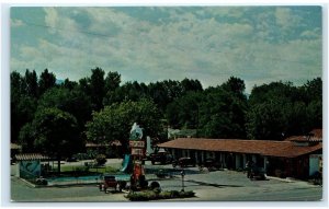 WINNEMUCCA, NV Nevada ~ Roadside FRONTIER MOTEL ~ Pool c1960s Postcard