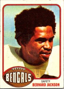 1976 Topps Football Card Bernard Jackson Cincinnati Bengals sk4266