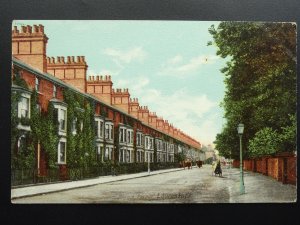 Suffolk LOWESTOFT Marine Parade c1906 Postcard by The Wrench Series 11144