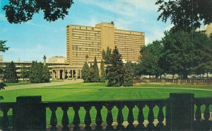 USA The Denver Hilton Colorado Vintage Postcard 07.72