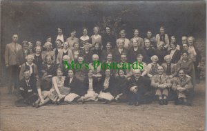 Ancestors Postcard - 1939 Group of Men and Women, Fashions, Fashion DC757