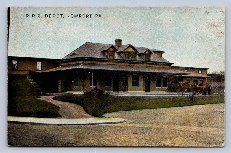 J89/ Newport Pennsylvania Postcard c1910 Penn Railroad Depot 135