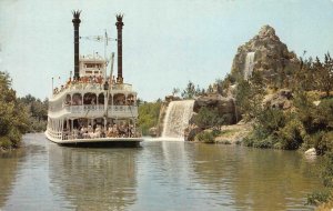 DISNEYLAND Mark Twain Steamboat Cascade Peak Frontierland 1960 Vintage Postcard