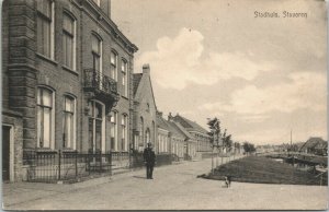 Netherlands Stadhuis Stavoren Vintage Postcard 01.42