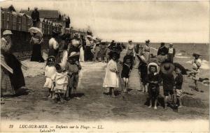 CPA LUC-sur-MER Enfants sur la Plage (422595)