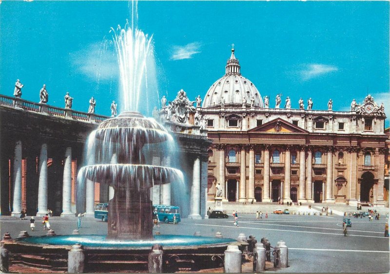 Postcard  Italy Rome place S. pietro fountaine