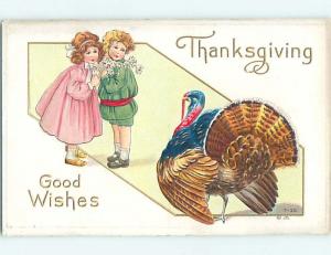 Pre-Linen thanksgiving GIRL AND BOY LOOKING AT COLORFUL TURKEY HL1731