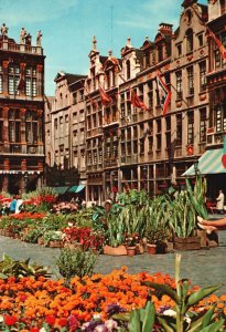Vintage Postcard Bruxelles Un Coin De La Grand Place Part Of Market Belgium BE