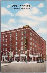 Alonzo Ward Hotel Aberdeen South Dakota USA Vintage Color Postcard H83