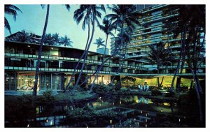 Postcard HOTEL SCENE Waikiki Hawaii HI AU1908