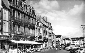 BR11924 Le Croisic Place Boston et Hotel Masson Cars voiture france   real photo