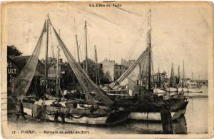 CPA PORNIC Barques de peche au Port (610811)