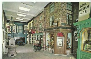 Yorkshire Postcard - The Castle Museum - York - Half Moon Court   ZZ1838