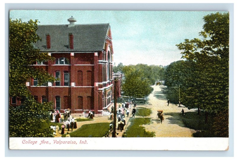 Vintage College Ave Valparaiso Ind Postcard P167E