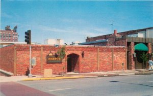 Columbia Missouri Harpo's Restaurant 1950s Postcard #6384 Es-n-Len 11689